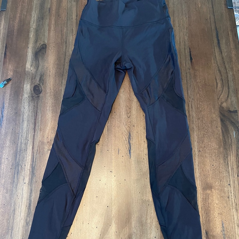 Lululemon wunder under with mesh full length